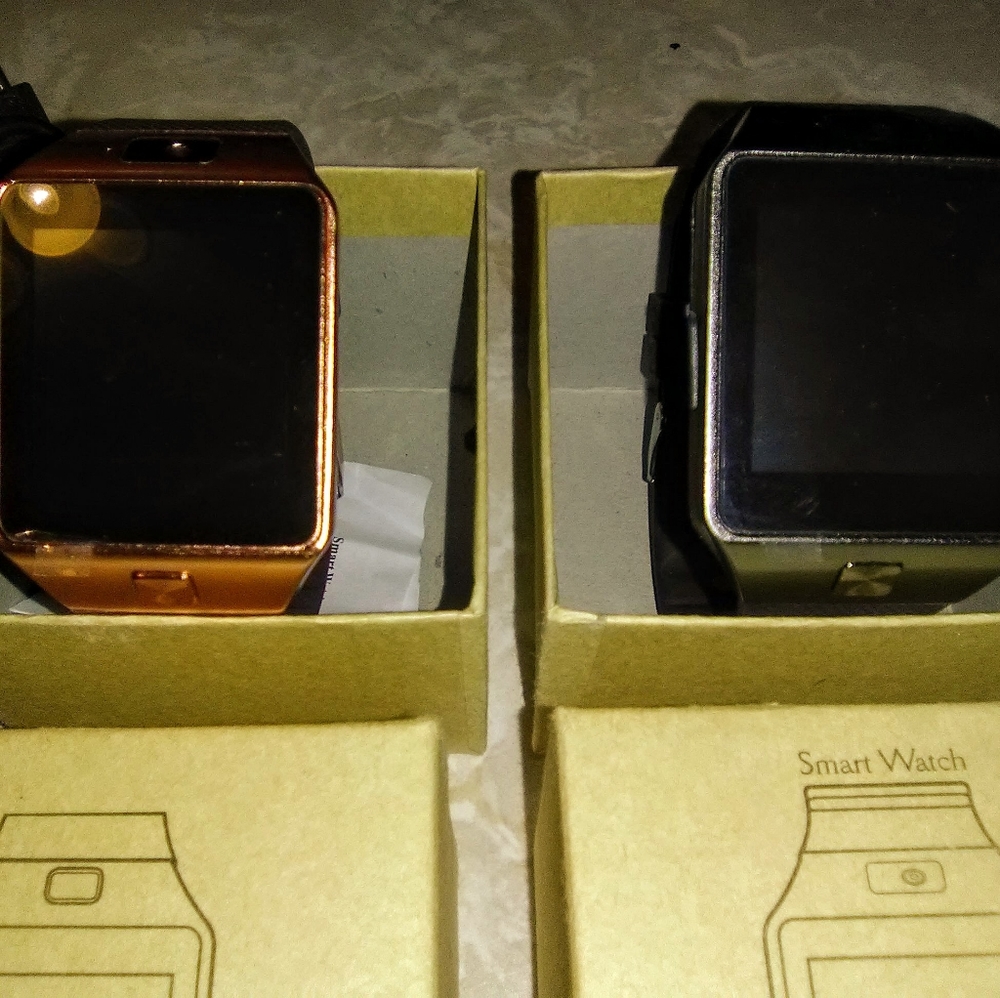 Smart watches - Picture 2 of 2